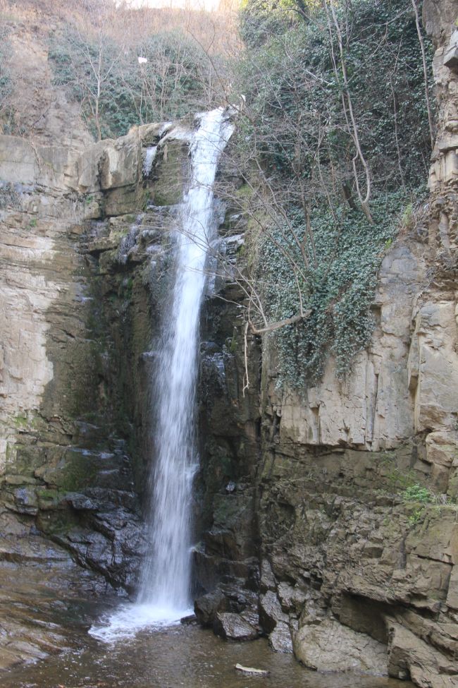 Cascade en ville à Tbilissi