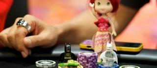 Des porte-bonheurs à la table de poker