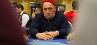 Joueur de poker qui ressemble à une brute
