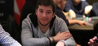 Joueur dans une situation courante de poker