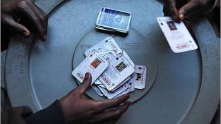 Jeu de cartes affaires non resolues 4