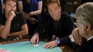 des joueurs de poker qui essayent de trouver des tells