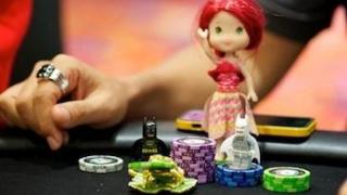 Des porte-bonheurs à la table de poker