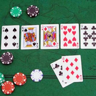 Une Quinte sur la table en Limit Hold'em