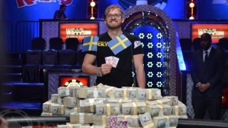 Martin Jacobson vainqueur du Main Event des WSOP 2014.