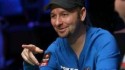 Joueur de poker bavard