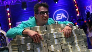 Antonio Esfandiari