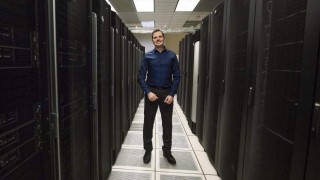 Super ordinateur Bridges et Nick Nystrom