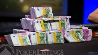 Les bracelets et liasses de billets prennent la direction de l'Europe centrale.