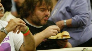 joueur de poker et malbouffe