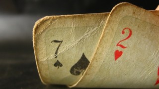 7 et 2 au poker