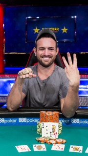 Joe Cada vainqueur de l'Event 3 aux WSOP 2018.