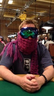Phil Laak echarpe