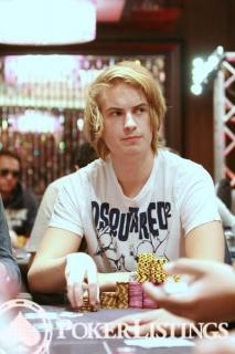 Viktor Blom en live