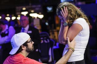 Jason Mercier demande Natasha Barbour en mariage