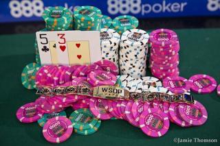 jetons cartes et bracelet WSOP