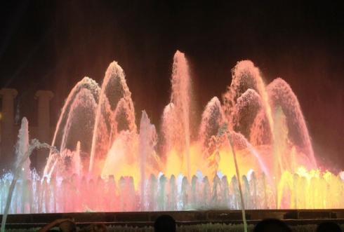 fontaine montjuic barcelone