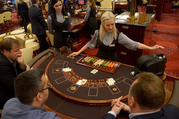 Table de blackjack casino Sotchi
