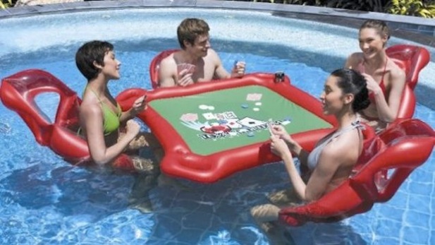 Table de poker gonflable