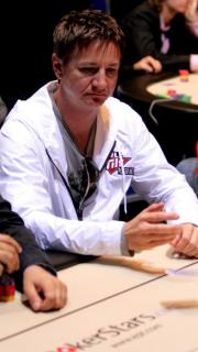 Markus Golser connaît le piège de jouer trop de mains au poker