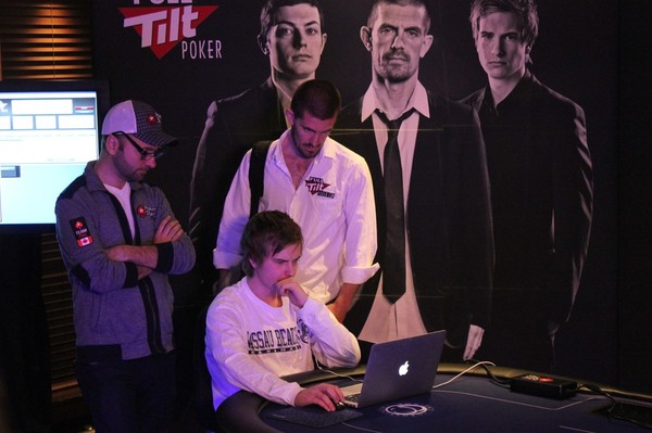 Negreanu Blom et Hansen