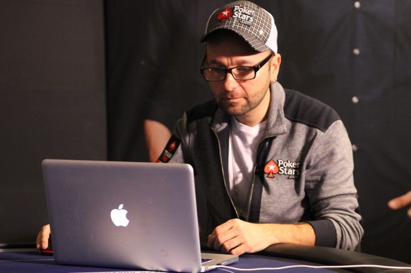 Daniel Negreanu concentré