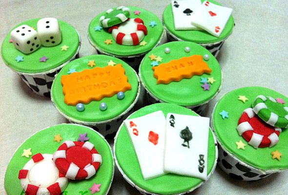 Cup cakes poker