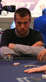 Bernhard Damnik, joueur de poker qui fait la gueule