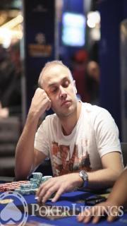 Joueur de poker passif