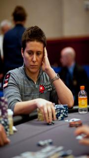 Vanessa Selbst3