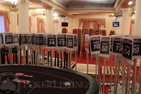 Numéros de tables poker en rang d'oignons