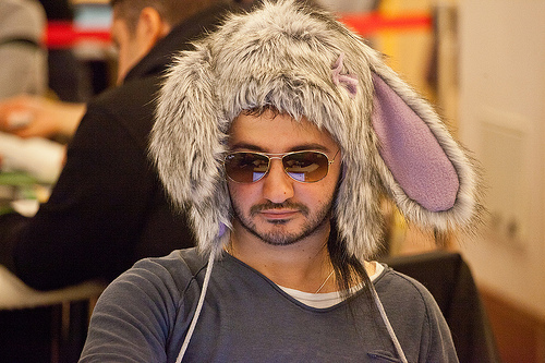 Ilan Boujenah chapeau lapin