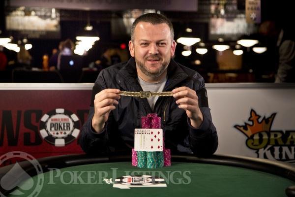 Le gagnant d'un bracelet WSOP