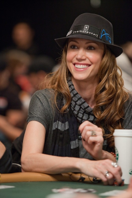 Shannon elizabeth poker earnings whisper